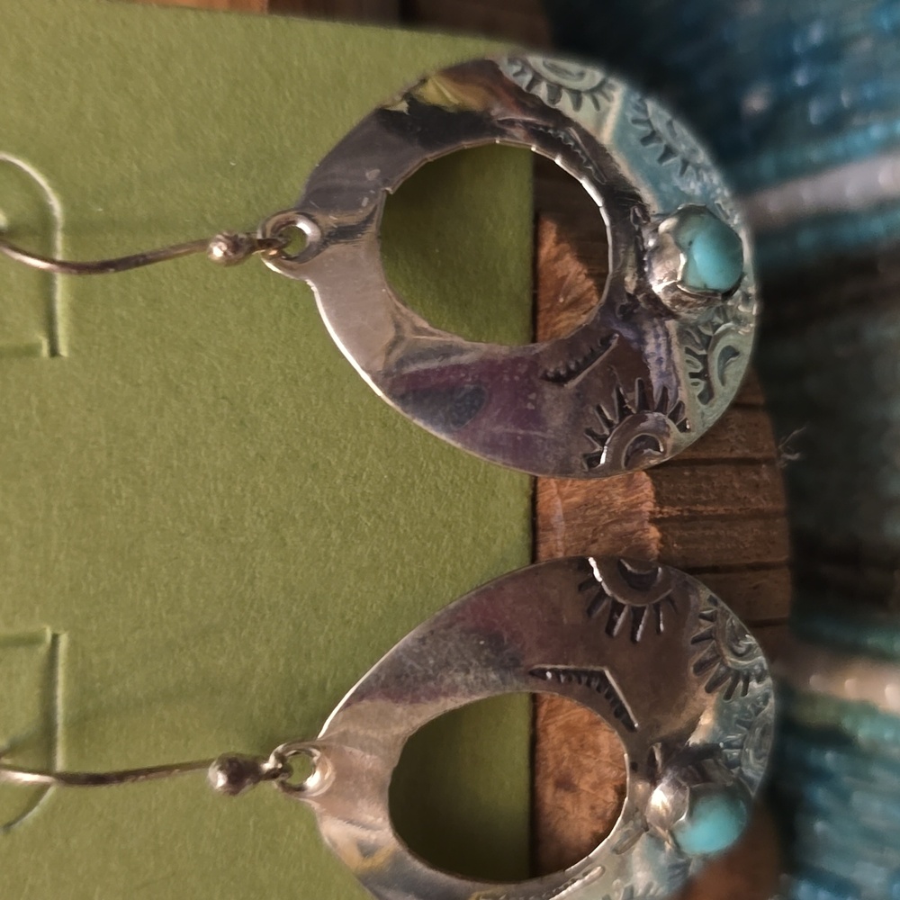 STERLING SILVER EARRING - Picture 3 of 6